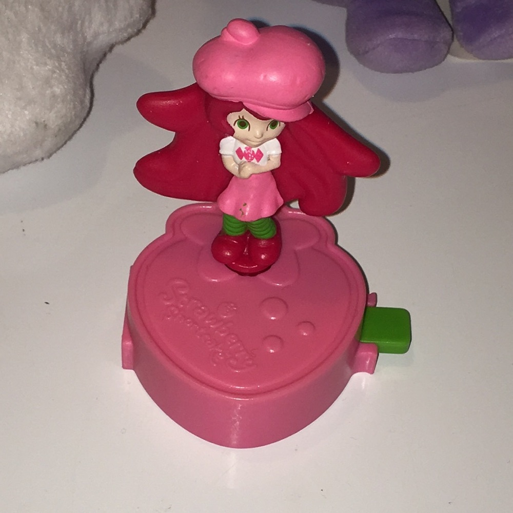 Strawberries short cake